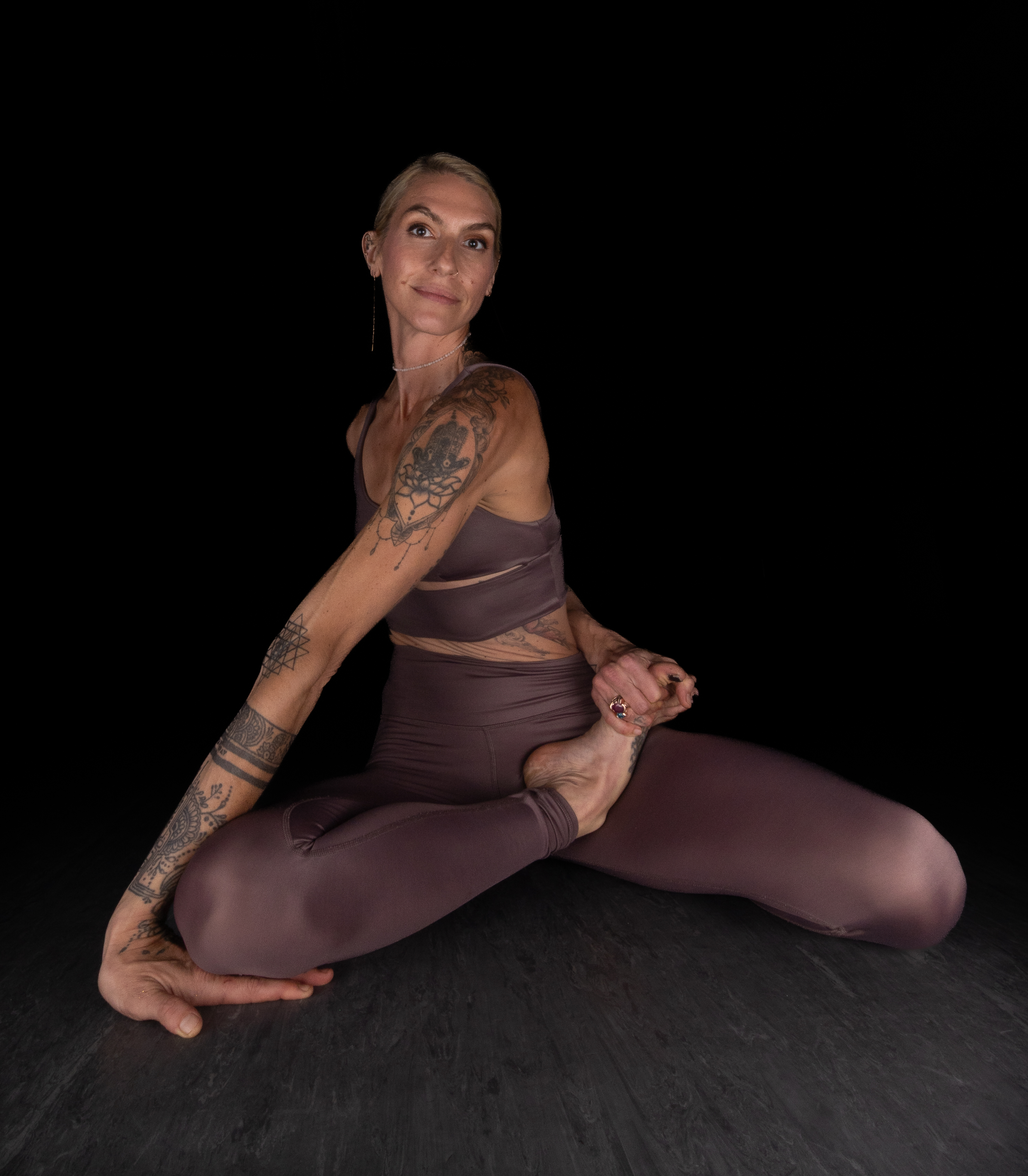 Jill portrait - seated twist