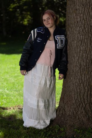 Southeast Michigan senior portrait of Peyton, high school Class of 2027